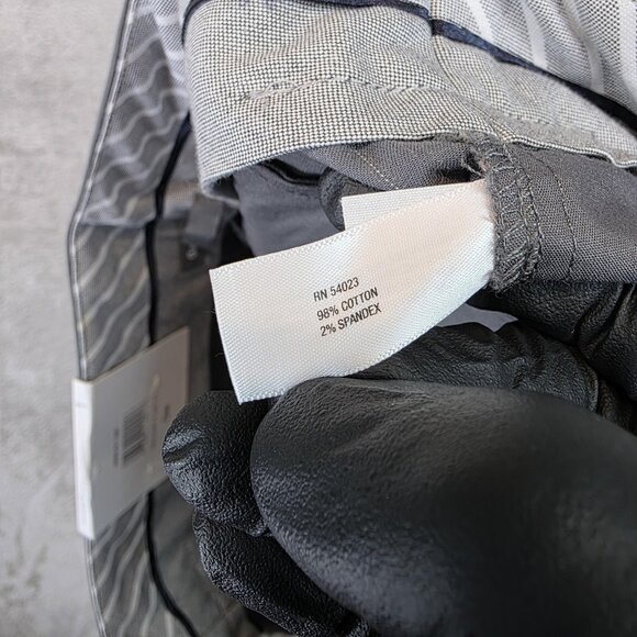 Gap Shorts Womens 1 Gray Pinstripe Hip Slung Fit Dress Bermuda Low Rise Stretch - Picture 12 of 13